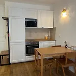 Modern & Bright Apartment Near Batignolles