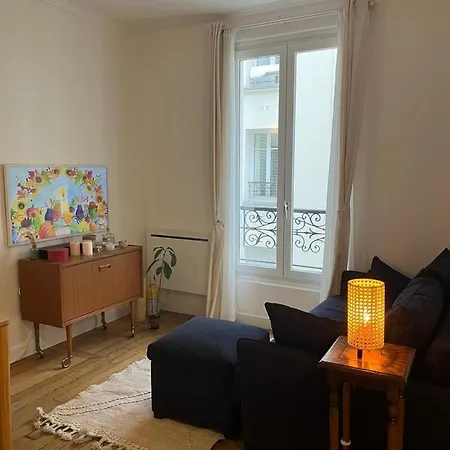 Modern & Bright Near Batignolles * Parigi