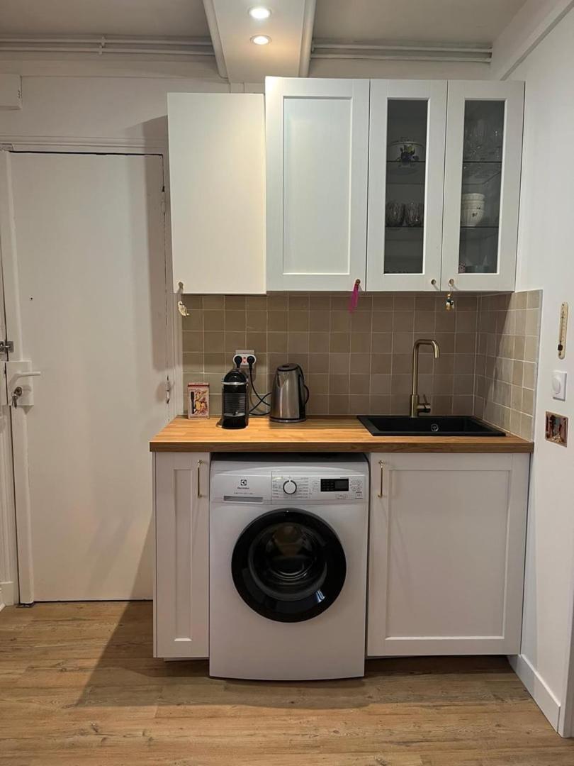 Modern & Bright Near Batignolles *